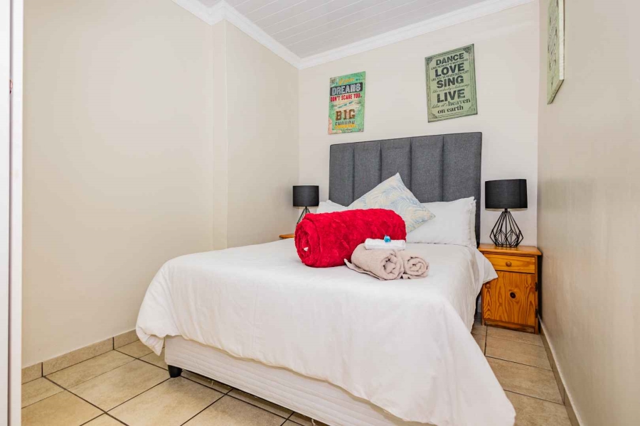 To Let 1 Bedroom Property for Rent in Oakdale Western Cape